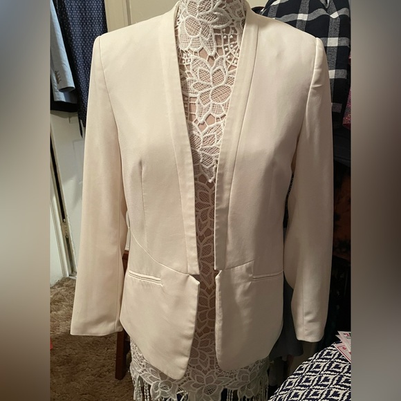H&M Jackets & Blazers - Off white blazer L, last chance-donating 9/15